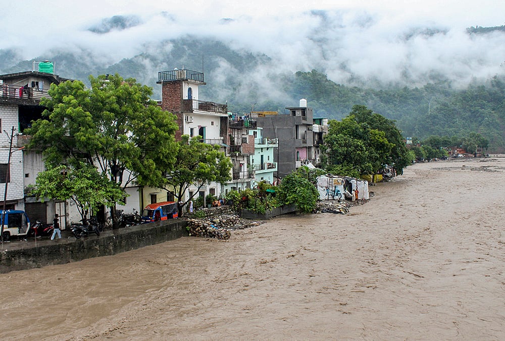 Weather: Rain in Rishikesh
