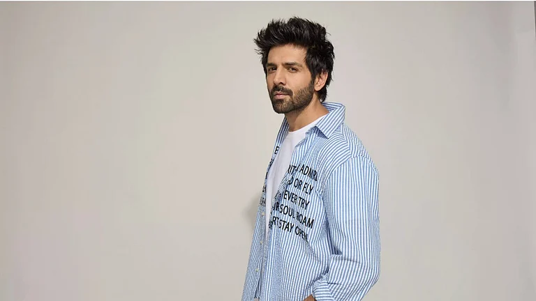 Kartik Aaryan Undergoes Successful Knee Surgery - Instagram
