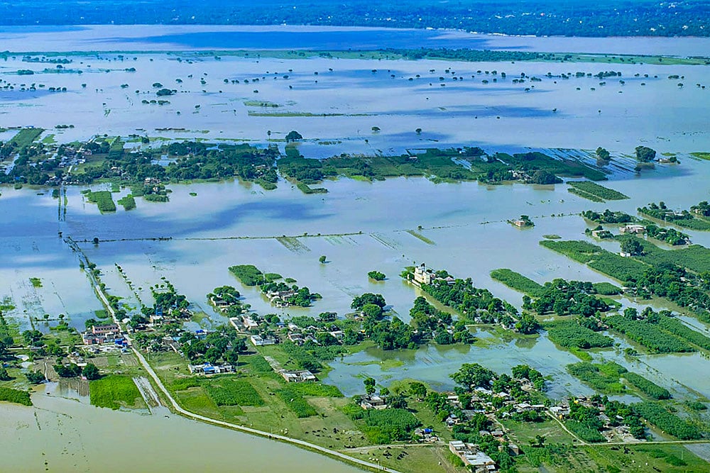 Bihar CM conducts aerial survey of flood-affected districts