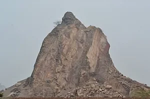 Wikipedia : Kirana Hills was used for underground nuclear-related experiments during Pakistan’s nuclear weapons development.