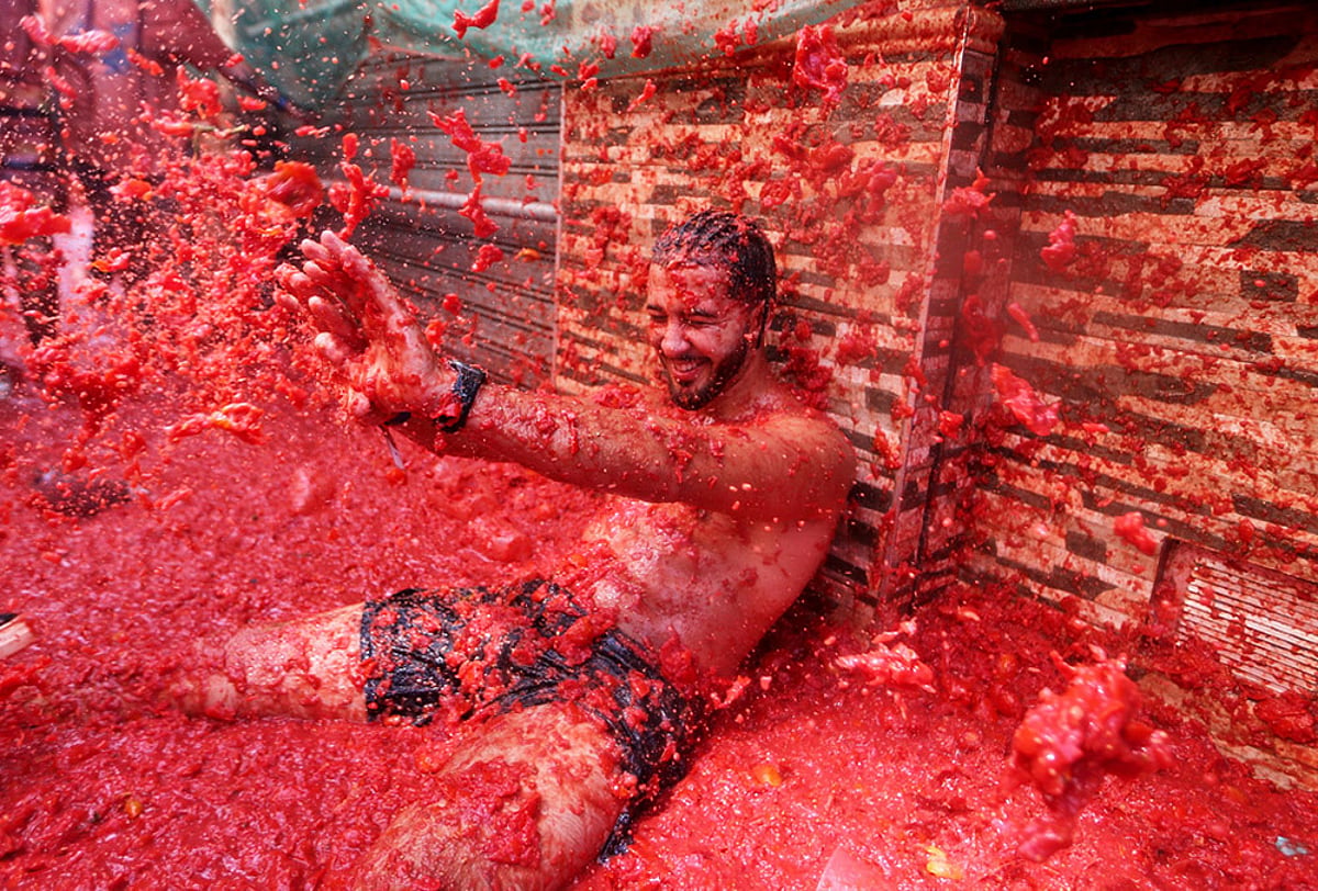 In Photos Spain Celebrates La Tomatina 2026 Outlook India in-photos-spain-celebrates-la-tomatina-2026-outlook-india