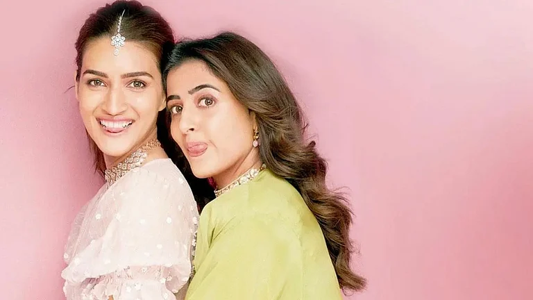 Kriti Sanon Slams Rakhi Ad Trolls With Sister Nupur Sanon - Instagram