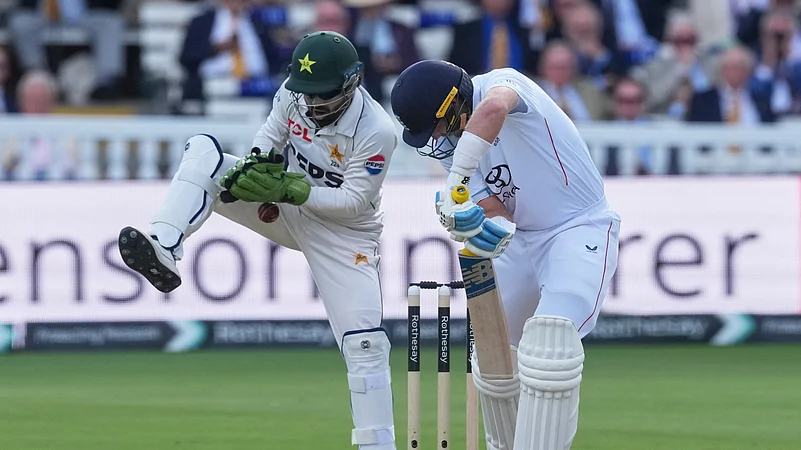 Imran Khan Sons’ Interview Row Leaves Pakistan Coach Sarfaraz In The Dark Amid PCB Threat