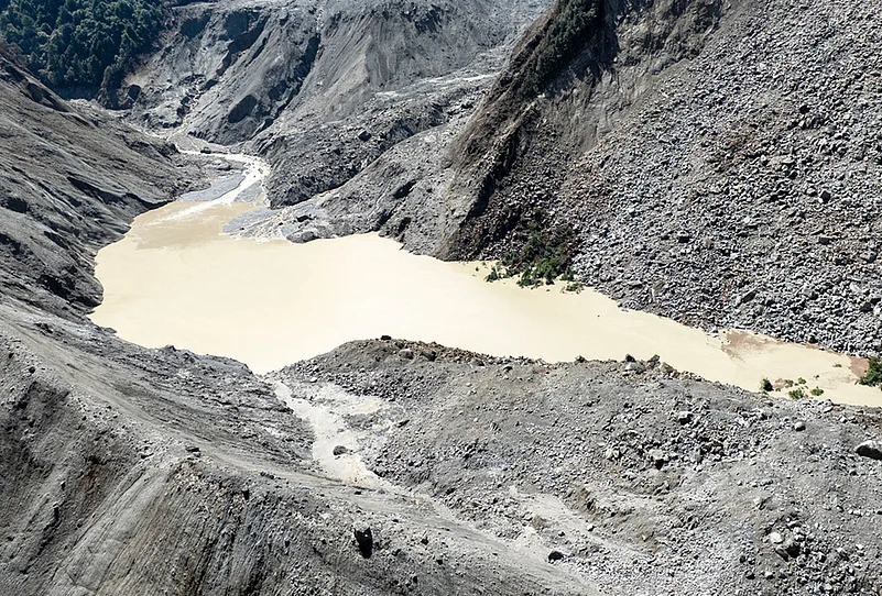 Tibet Nepal floods