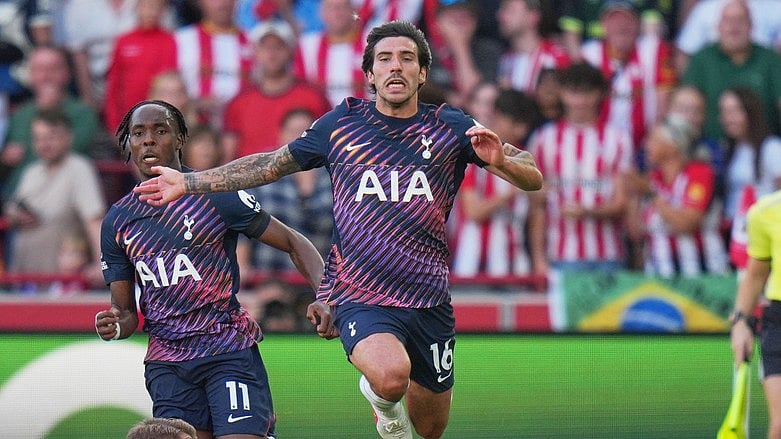 Tottenham's Sandro Tonali in action during the English Premier League soccer match between Brentford and Tottenham Hotspur in London. - Kin Cheung/AP Photo