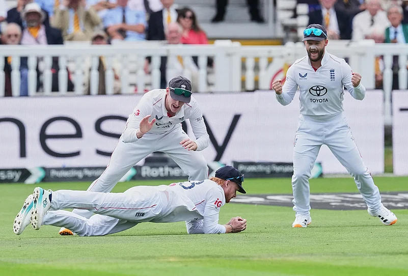 England vs Pakistan 2nd test day 2 highlights-Englands Jordan Cox
