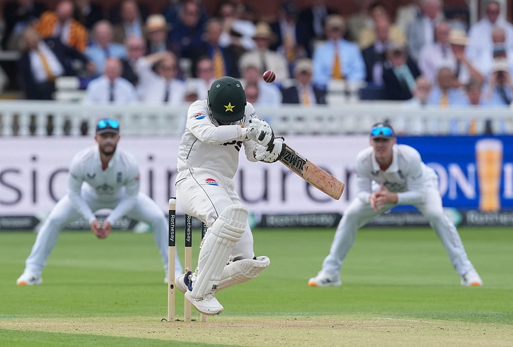 England vs Pakistan 2nd test day 2 highlights-Azan Awais