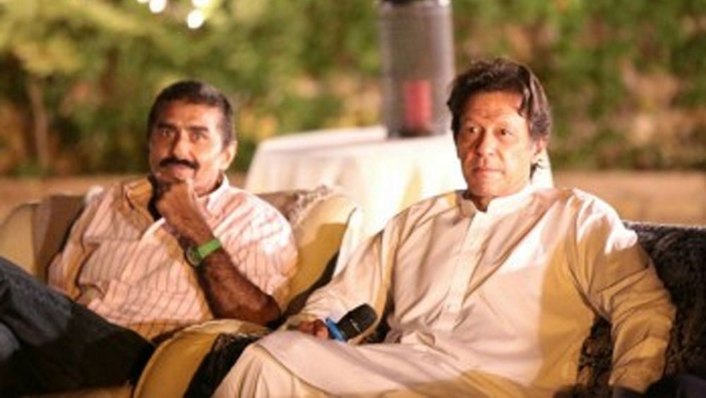 Javed Miandad broke down during an interview while appealing for the release of Imran Khan. - File