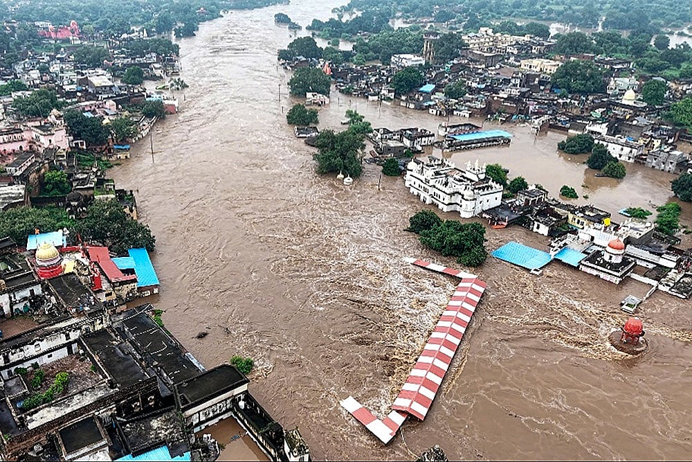 Weather: floodwaters inundating residential areas following rain in MP