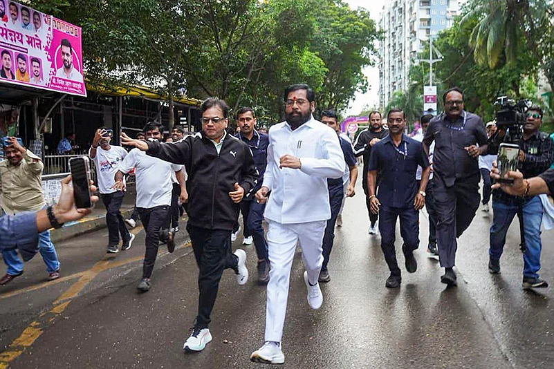 Eknath Shinde at marathon competition