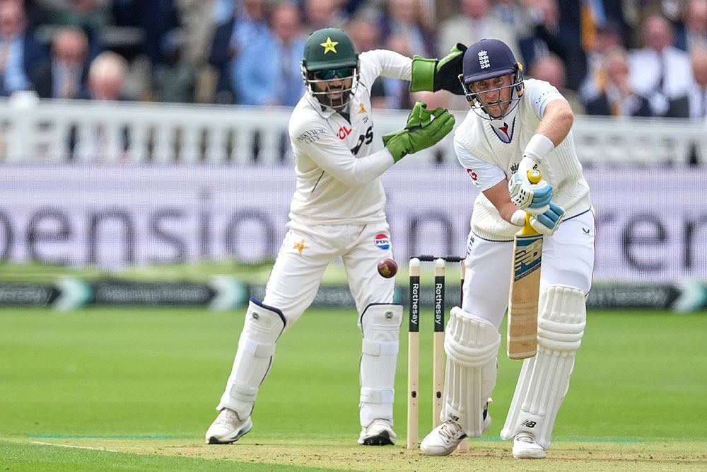 England's captain Joe Root bats during the second cricket test match between England and Pakistan in London. - | Photo: AP/Dave Shopland