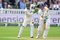 | Photo: AP/Dave Shopland : England's captain Joe Root bats during the second cricket test match between England and Pakistan in London.
