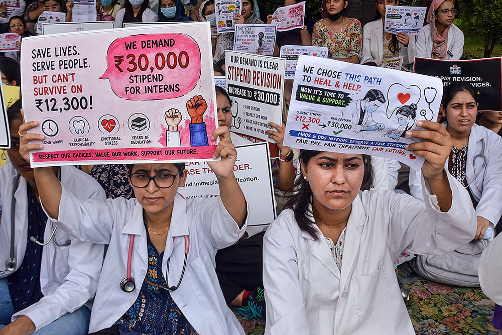 MBBS and BDS interns protest in Jammu