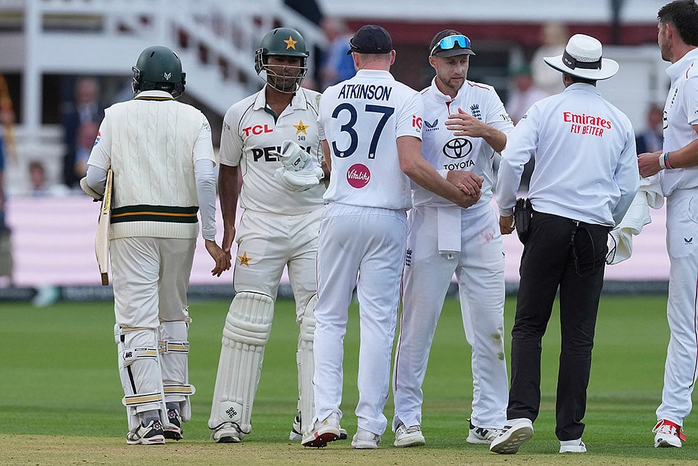 ENG won by 194 runs