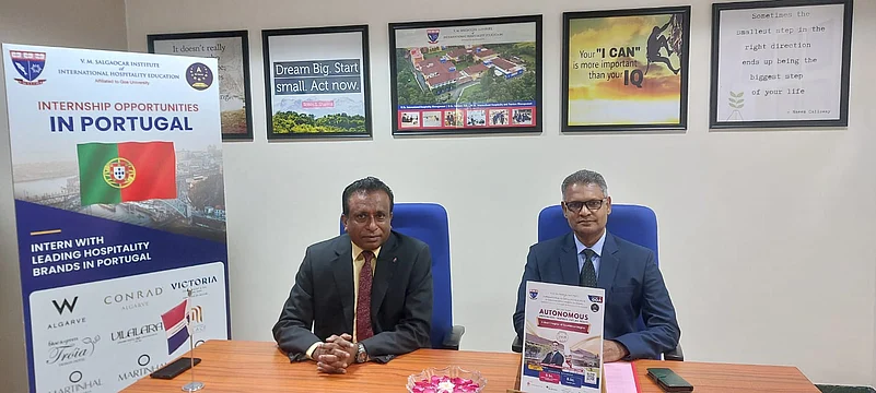 Prof. Irfan Mirza and Prof. Donald announcing VMSIIHEs newly granted autonomous status