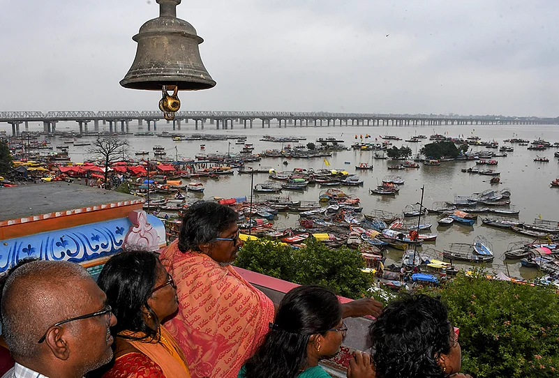 Monsoon flood updates Uttar Pradesh rivers