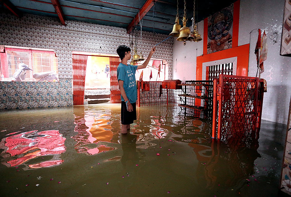 Prayagraj low lying areas waterlogging 