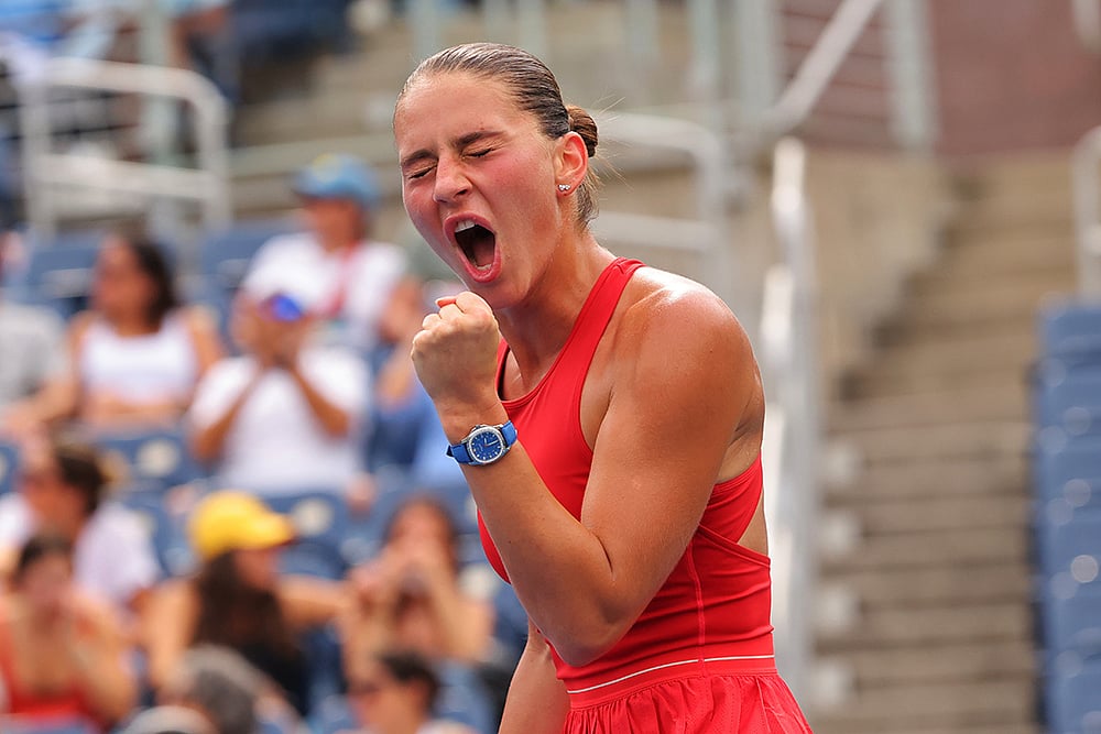 Marta Kostyuk, of Ukraine, reacts following a match against Storm Hunter, of Australia, during the first round of the U.S. Open tennis championships in New York. - | Photo: AP/Andres Kudacki