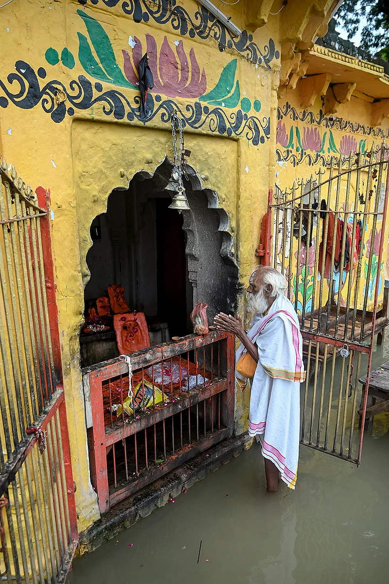 Water level of Ganga river rises following rain