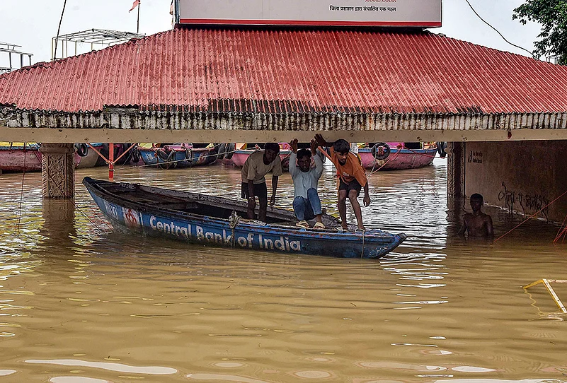 Weather: Rain in Varanasi
