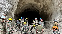 Nepal Floods: Death Toll Rises To 1,204, Over 4,200 Still Missing X@navsri6619 : Tunnel Rescue team from India carries forward its work in Chilime