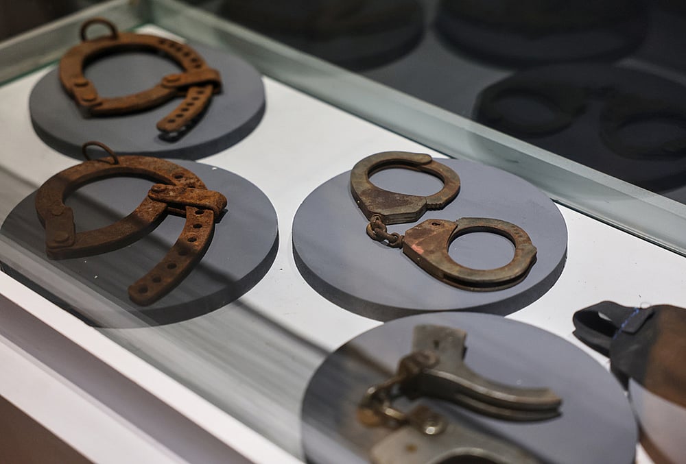 Syria prison artifacts gallery
