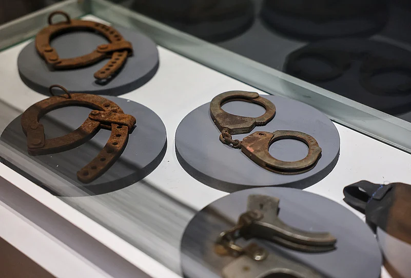 Syria prison artifacts gallery