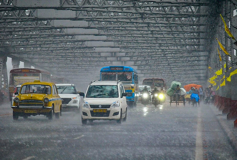 Rain in WBs Howrah