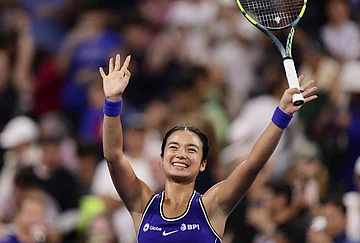 | Photo: AP/Adam Hunger : Alexandra Eala, of the Philippines, reacts during her match against Mary Stoiana, of the United States, during the first round of the U.S. Open tennis championships Tuesday, Sept. 1, 2026, in New York.