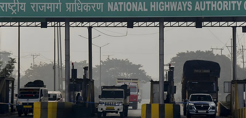 NHAI toll fraud, NHAI toll receipt fraud, unauthorised toll software