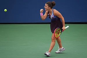 | Photo: AP/Kirsty Wigglesworth : Jasmine Paolini, of Italy, celebrates winning a point against Lucrezia Stefanini, of Italy, during the second round of the U.S. Open tennis championships Wednesday, Sept. 2, 2026, in New York.
