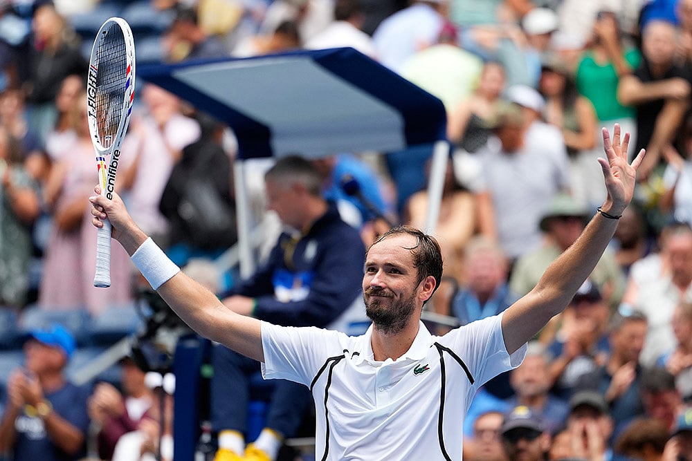 Daniil Medvedev, of Russia, reacts after he won his match against Sebastian Gorzny, of the United States, during the second round of the U.S. Open tennis championships  in New York. - | Photo: AP/Yuki Iwamura