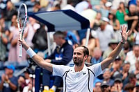 | Photo: AP/Yuki Iwamura : Daniil Medvedev, of Russia, reacts after he won his match against Sebastian Gorzny, of the United States, during the second round of the U.S. Open tennis championships  in New York.