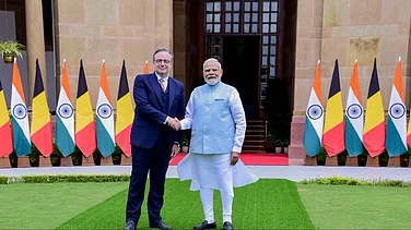 @narendramodi/X