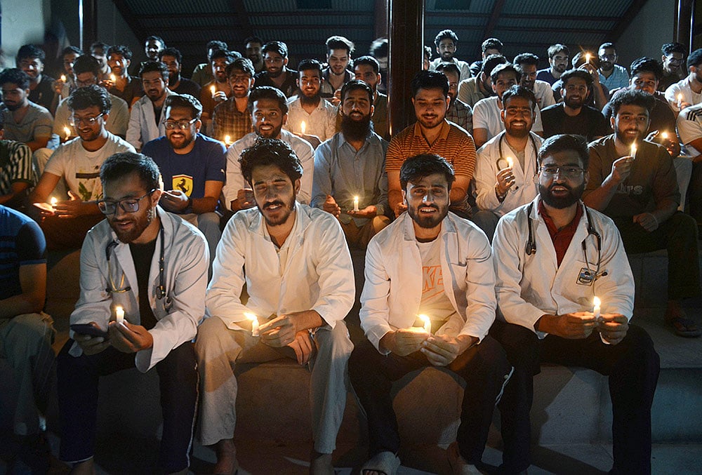 medical interns strike in Jammu & Kashmir