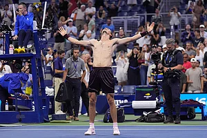 | Photo: AP/Frank Franklin II : Alexander Zverev, of Germany, celebrates after defeating Quentin Halys, of France, in five sets in the the second round of the U.S. Open tennis championships in New York.