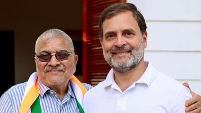 Congress MP Dharamvira Gandhi with LoP Rahul Gandhi - File Photo | X 
