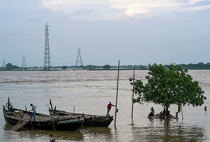 Ganga inundates