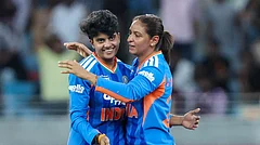 Sree Charani celebrate a wicket with captain Harmanpreet Kaur during the Women's Asia Cup match against Pakistan in Dubai - | Photo: X/@BCCIwomen