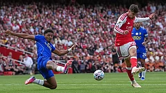 Arsenal's Kai Havertz kicks the ball ahead of Chelsea's Wesley Fofana during the English Premier League soccer match between Arsenal and Chelsea in London, Sunday, Sept. 6, 2026 - (AP Photo/Dave Shopland)