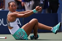 | Photo: AP/Heather Khalifa : Zheng Qinwen, of China, celebrates after she won her match against Madison Keys, of the United States, during the third round of the U.S. Open tennis championships Saturday, Sept. 5, 2026, in New York. 