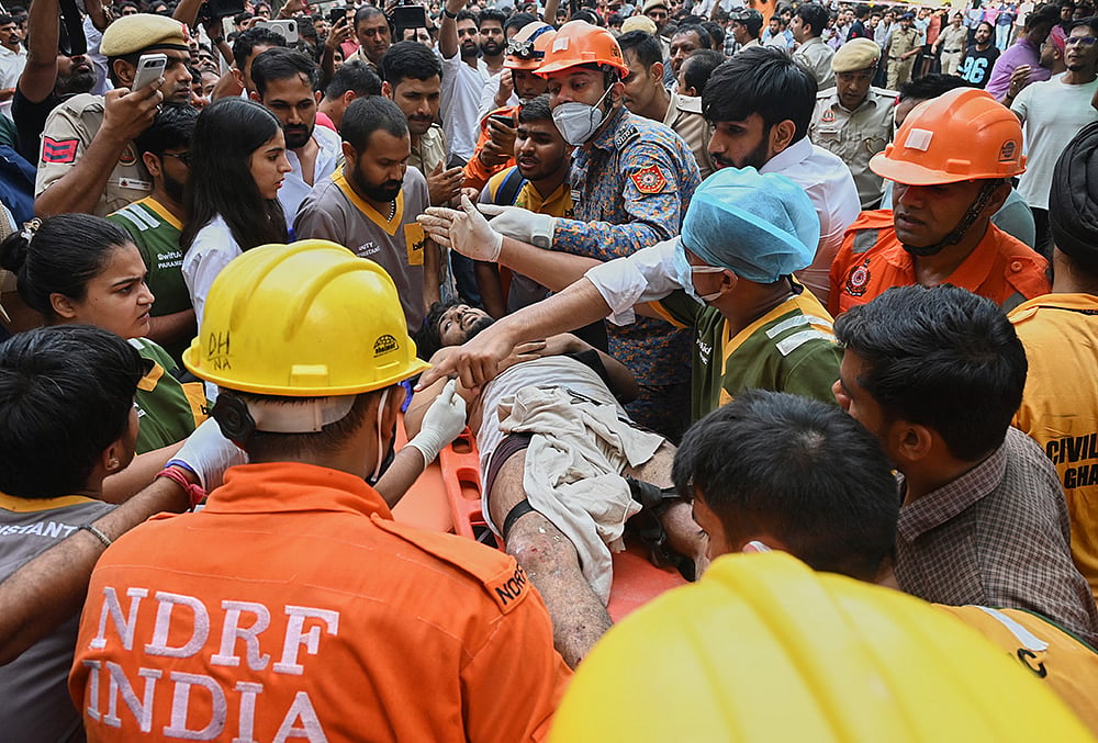 satya niketan building collapse 