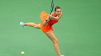 US Open 2026: Aryna Sabalenka And Carlos Alcaraz Cruise Into Quarterfinals With Straight-Set Wins Yuki Iwamura/AP Photo : Aryna Sabalenka defeated American Taylor Townsend 6-4, 6-3 after recovering from three early service breaks.