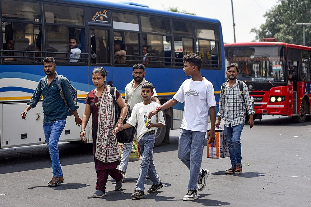 Four day strike of auto-rickshaw and taxi drivers in Ahmedabad