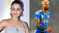 Ameesha Patel Slams User Over Hardik Pandya Dating Rumours - X