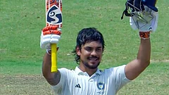Ishan Kishan Celebrating His Double Ton In The Duleep Trophy Final Against South Zone - | Photo: Screengrab (Jiohotsar)