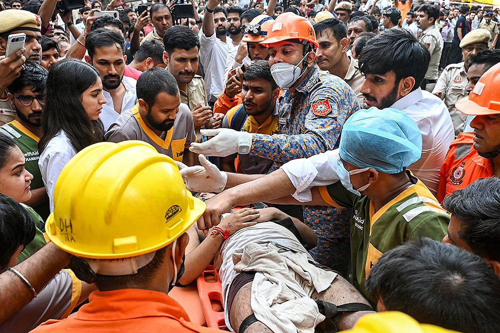 Building collapses in south Delhis Satya Niketan