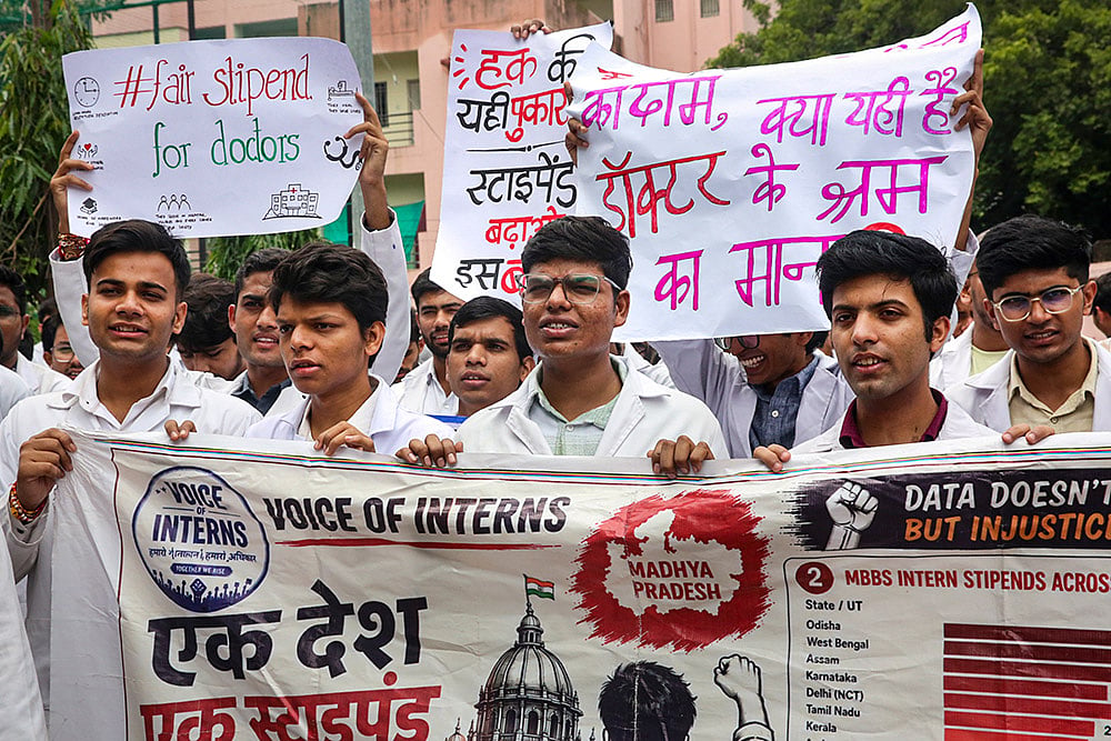 MBBS interns protest in Bhopal