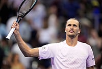 Alexander Zverev Vs Luciano Darderi, US Open 2026: German Star Powers Past Italian Opponent To Reach Quarter-Finals | Photo: AP/Frank Franklin II : Alexander Zverev, of Germany, gestures after he won his match against Luciano Darderi, of Italy, during the fourth round of the U.S. Open tennis championships Monday, Sept. 7, 2026, in New York.
