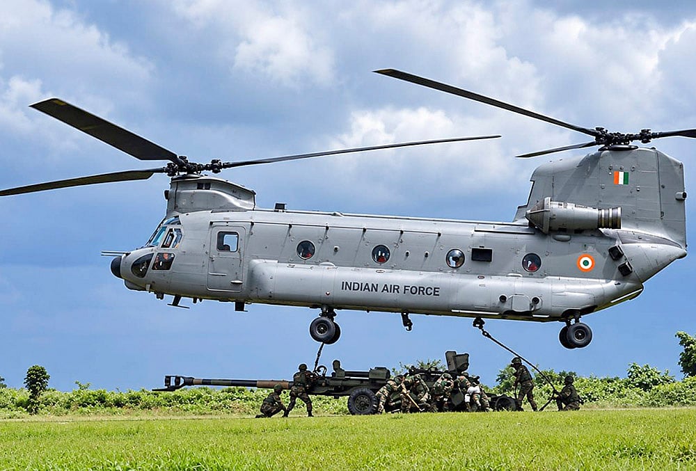 Indian Army and IAF conduct underslung training with Chinook helicopter